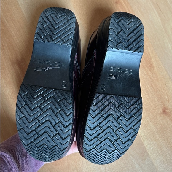 Dansko Professional Cordovan Cabrio Clog - Size 37 - Picture 6 of 9